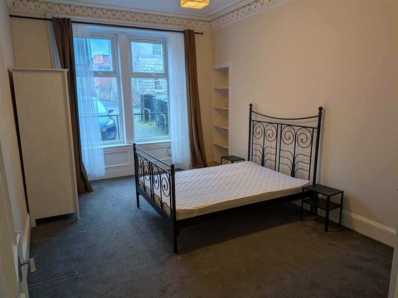 2 Bed Flat, Edinburgh, EH6 photo 2