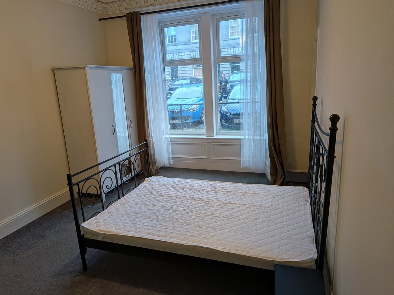 2 Bed Flat, Edinburgh, EH6 photo 4