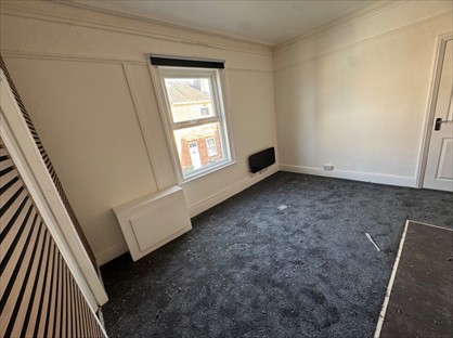 1 Bed Flat, Maxwell Street, WF7