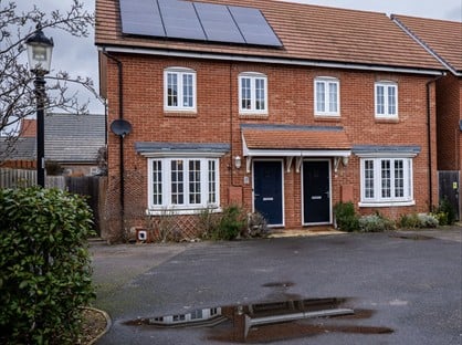 3 Bed Semi-Detached House, Hovingham Drive, MK40