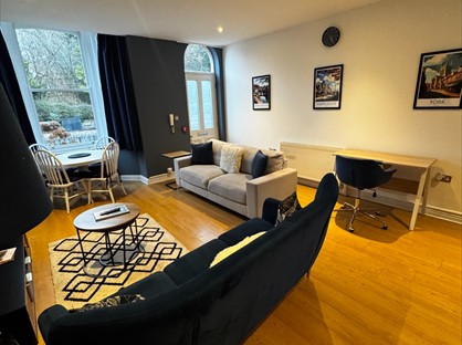 3 Bed Flat, Bond End, HG5