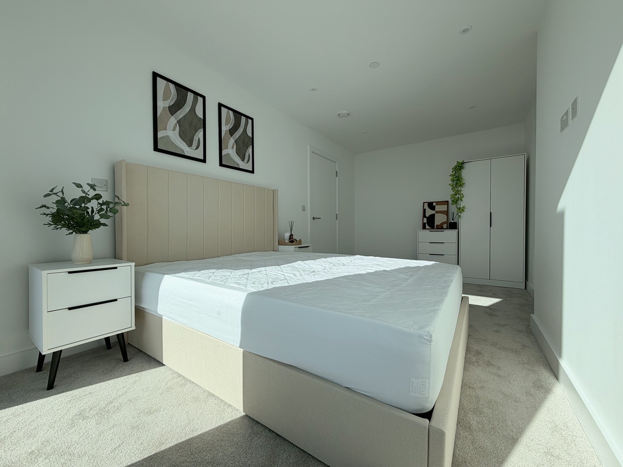 Additional image 2 of 1 Bed Flat, Port Street, M1, N1 7GU