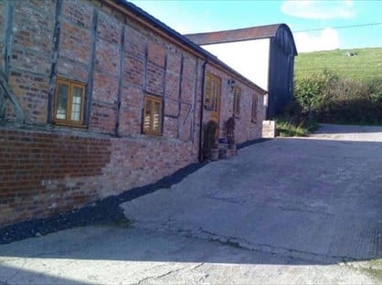 4 Bed Detached House, Sgubor Llifior, SY21