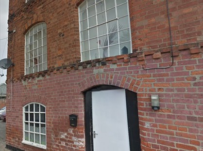 2 Bed Flat, Forrests Yard, S80