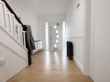 9 Bed End Terrace, Raymead Avenue, CR7