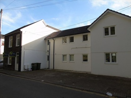 2 Bed Flat, Ty Camlas, CF37
