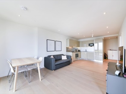 1 Bed Flat, St. Gabriel Walk, SE1