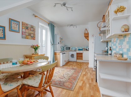 1 Bed Flat, Bodorgan Manor, BH2