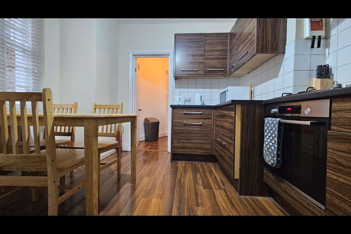 4 Bed Semi-Detached House, Queens Row, SE17