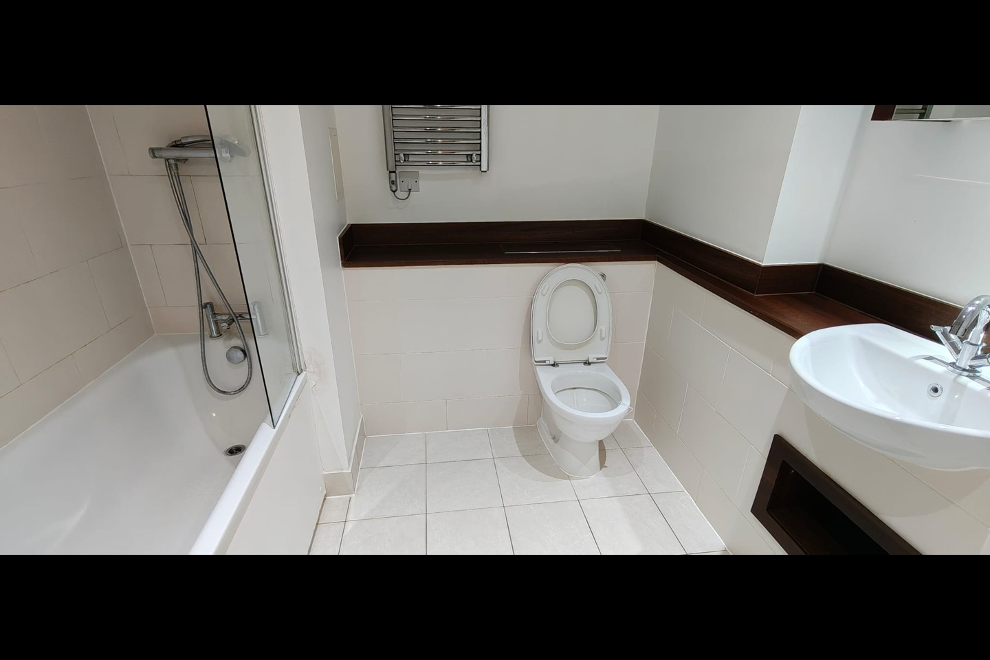 2 Bed Flat, Surrey Quays Road, SE16 photo 4