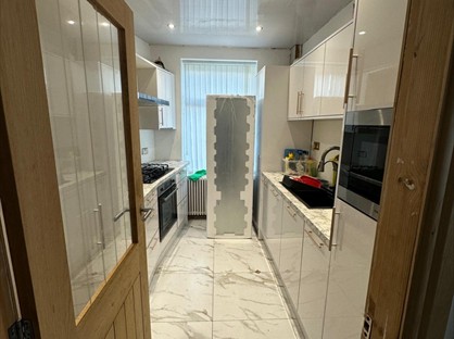 3 Bed Semi-Detached House, Briercliffe Road, BL3