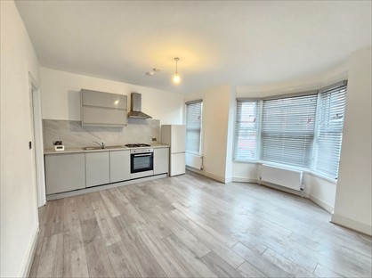 2 Bed Flat, Plumstead High St, SE18