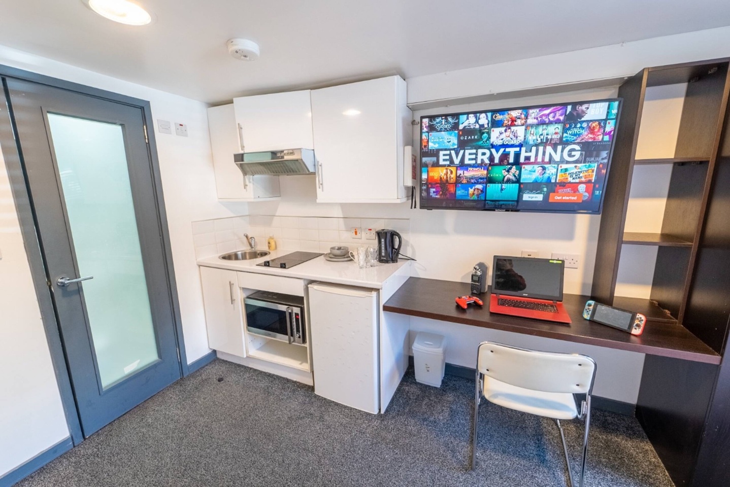 Studio Flat, Birmingham, B29 photo 2