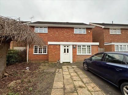 4 Bed Detached House, Woolacombe Drive, RG6