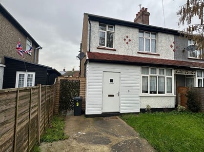 3 Bed Semi-Detached House, Upper Park Road, CO15