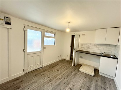 Studio Flat, The Sunny Road, EN3