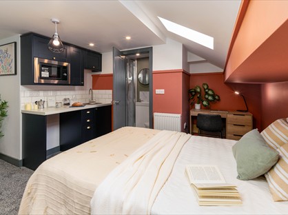 Room in a Shared House, Park Street, M27