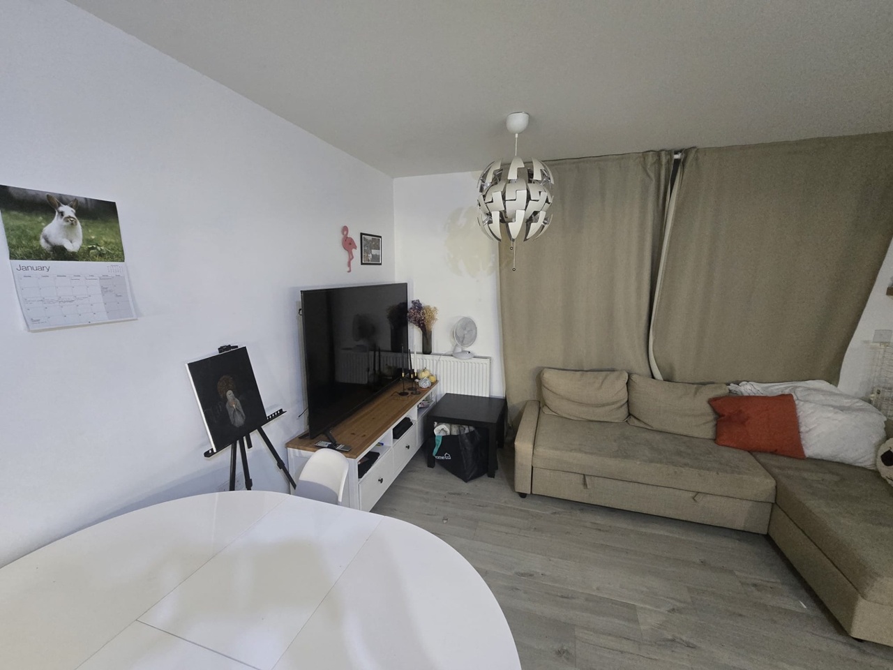 Hackbridge - 1 Bed Flat, Wigan Court, SM6 - To Rent Now for £1,495.00 p/m
