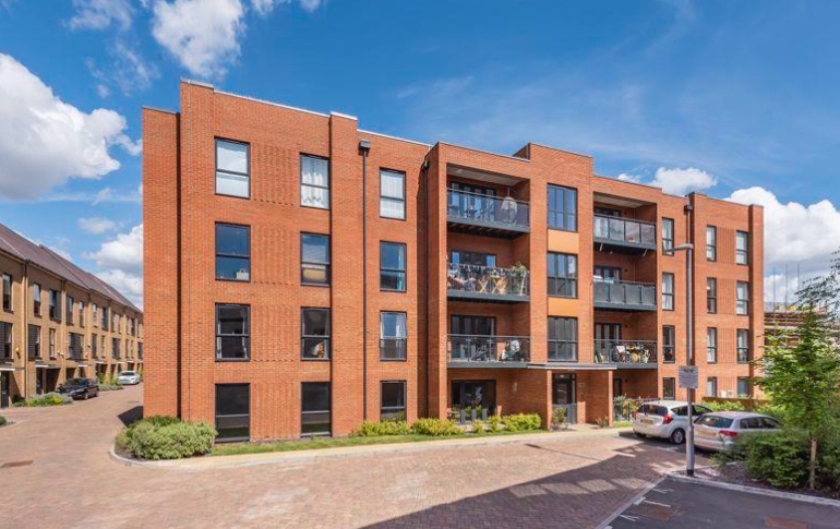 Hackbridge - 1 Bed Flat, Wigan Court, SM6 - To Rent Now for £1,495.00 p/m