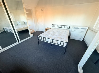 Room in a Shared House, Wokingham Road, RG6