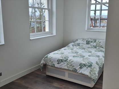 Studio Flat, Beethoven Street, W10