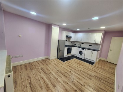 1 Bed Flat, Culver Street West, CO1