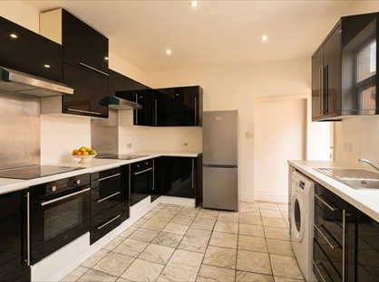 6 Bed Semi-Detached House, Falkner St, GL1