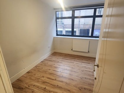 2 Bed Flat, Culver St West, CO1