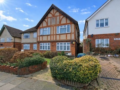 22 Bed Flat, Honeypot Lane, HA7