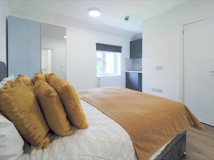 Room in a Shared Flat, Furzehill Road, WD6