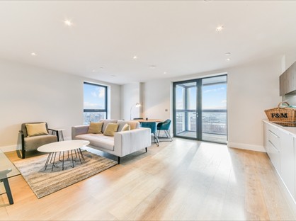 2 Bed Flat, Brogan House, SW8