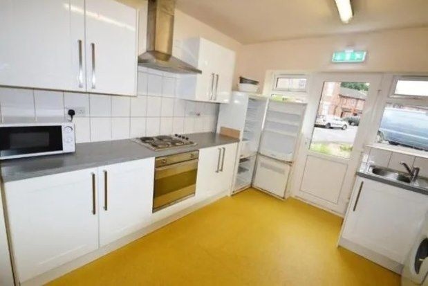 7 Bed End Terrace, Clifton Boulevard, NG7, N1 7GU