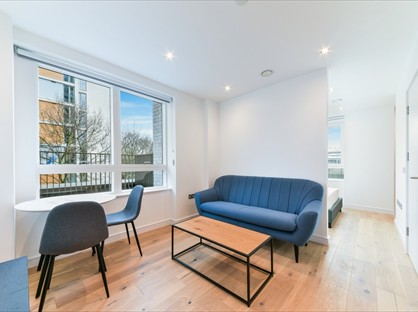 Studio Flat, Duval House, SW11