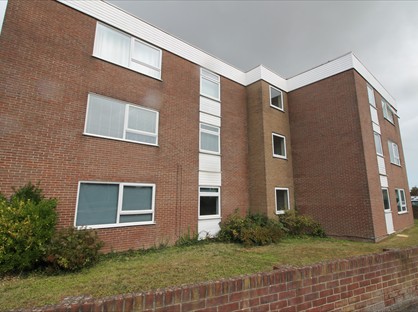 2 Bed Flat, Elm Tree Avenue, CO13