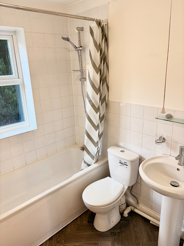 Additional image 6 of 1 Bed Flat, Bourlon Wood, OX14, N1 7GU