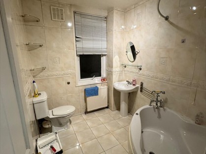 2 Bed Terraced House, Runswick Avenue, LS11