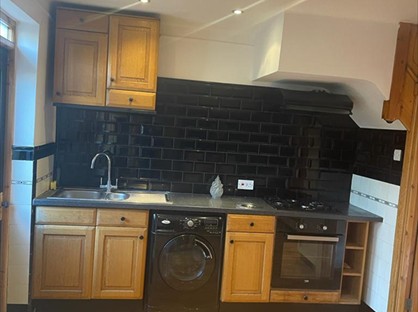 Room in a Shared House, Ilfracombe Gardens, RM6