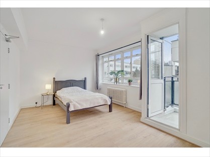 Room in a Shared Flat, De Quincey House, SW1V