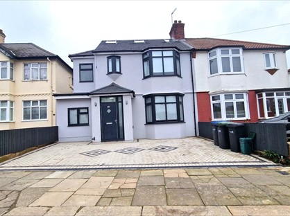 Bedsit, Queens Road, EN1