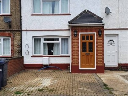 4 Bed Terraced House, Goldsmith Avenue, NW9