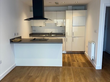 2 Bed Flat, Woolner's Way, SG1