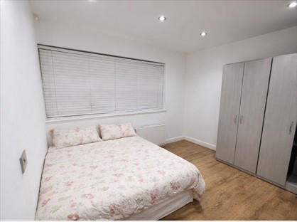 Room in a Shared House, Morell Close, EN5