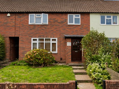 Studio Flat, Edenhall Glen, RM3