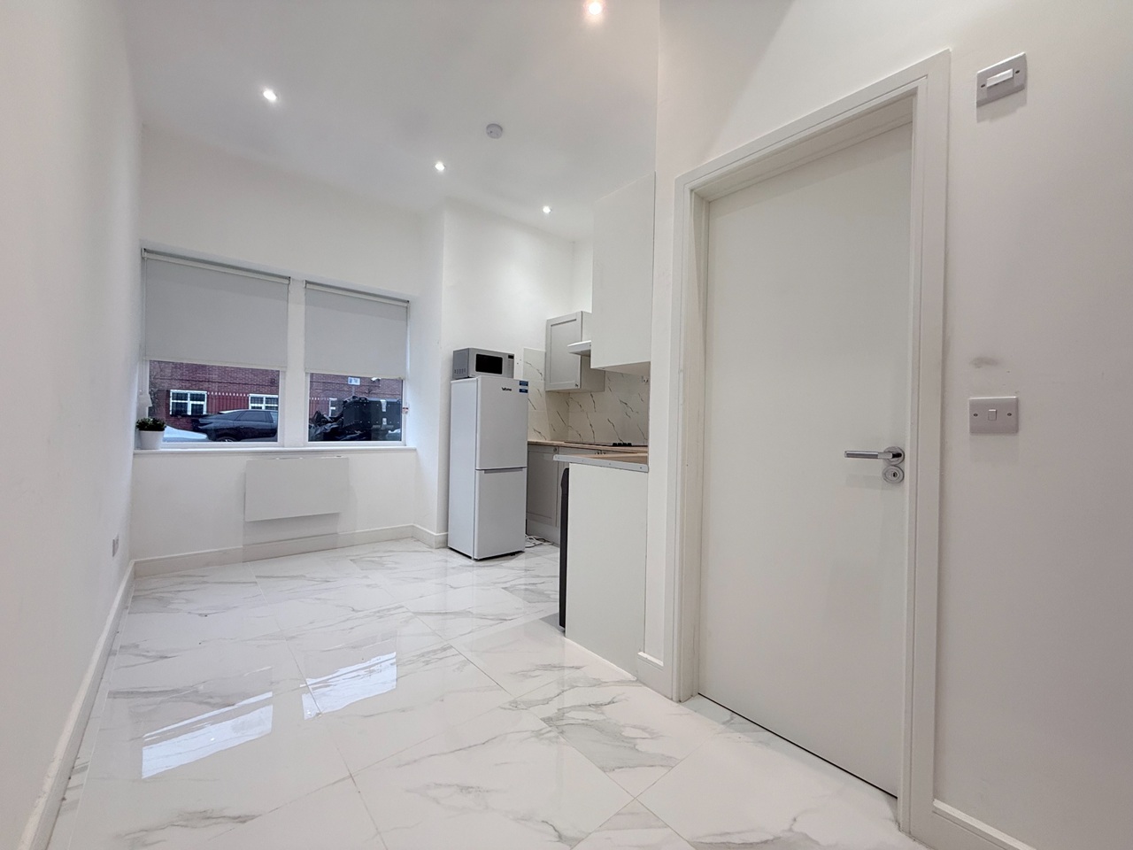 London - 1 Bed Flat, Rucklidge Avenue, NW10 - To Rent Now for £1,600.00 p/m