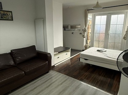 2 Bed Flat, Canterbury Rd, E10