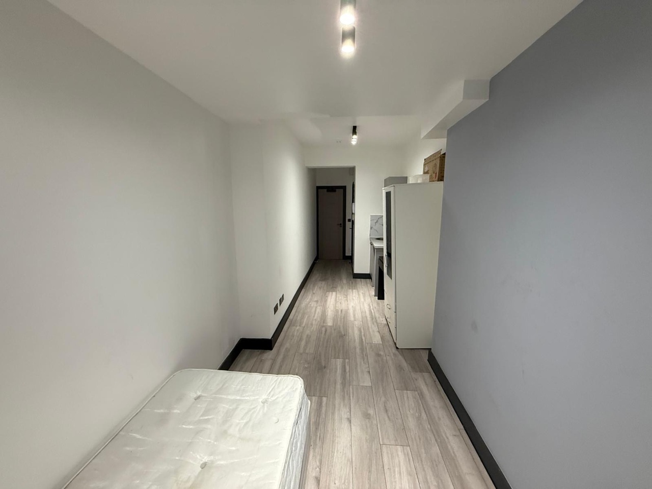 Pinner Harrow - Studio Flat, Graham Road, HA3 - To Rent Now for £1,050. ...