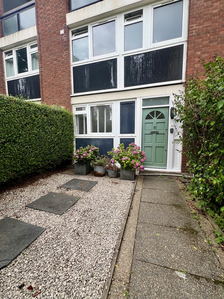 Additional image 14 of Room in a Shared House, Searles Close, SW11, N1 7GU