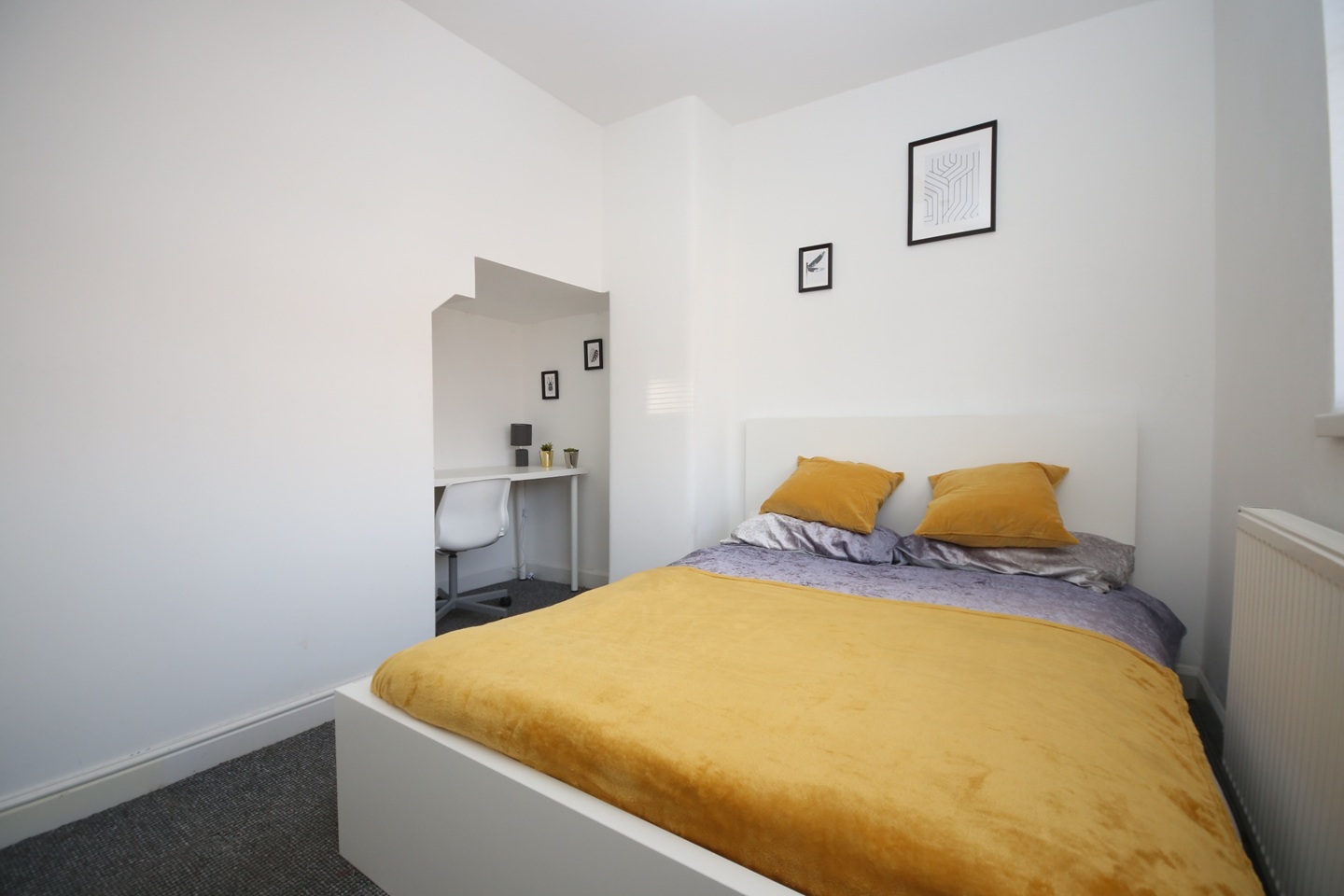 Room in a Shared House, Langworthy Road, M6