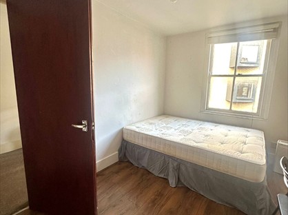 Room in a Shared House, London, E1