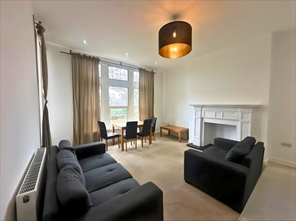 2 Bed Flat, Summerfield, LS18